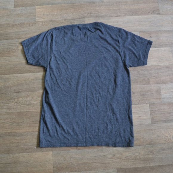 Classic Rock Guitar Graphic Gray Band T-shirt Short Sleeve Size Small - Picture 3 of 3